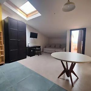 3* Couette-café La Scivola