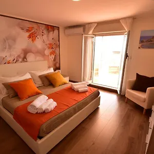 Apartment La Petite Maison, Aci Castello